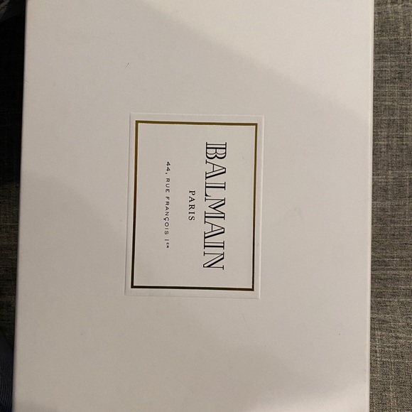 Balmain - Picture 11 of 12